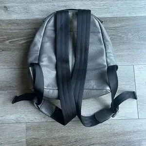 Marc Jacobs Pebbled Light Gray Mini Backpack with Black Straps Marc Jacobs | Bags | Marc Jacobs Light Gray Leather Backpack  main image 3